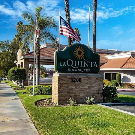 La Quinta By Wyndham Pomona Hotel Екстериор снимка